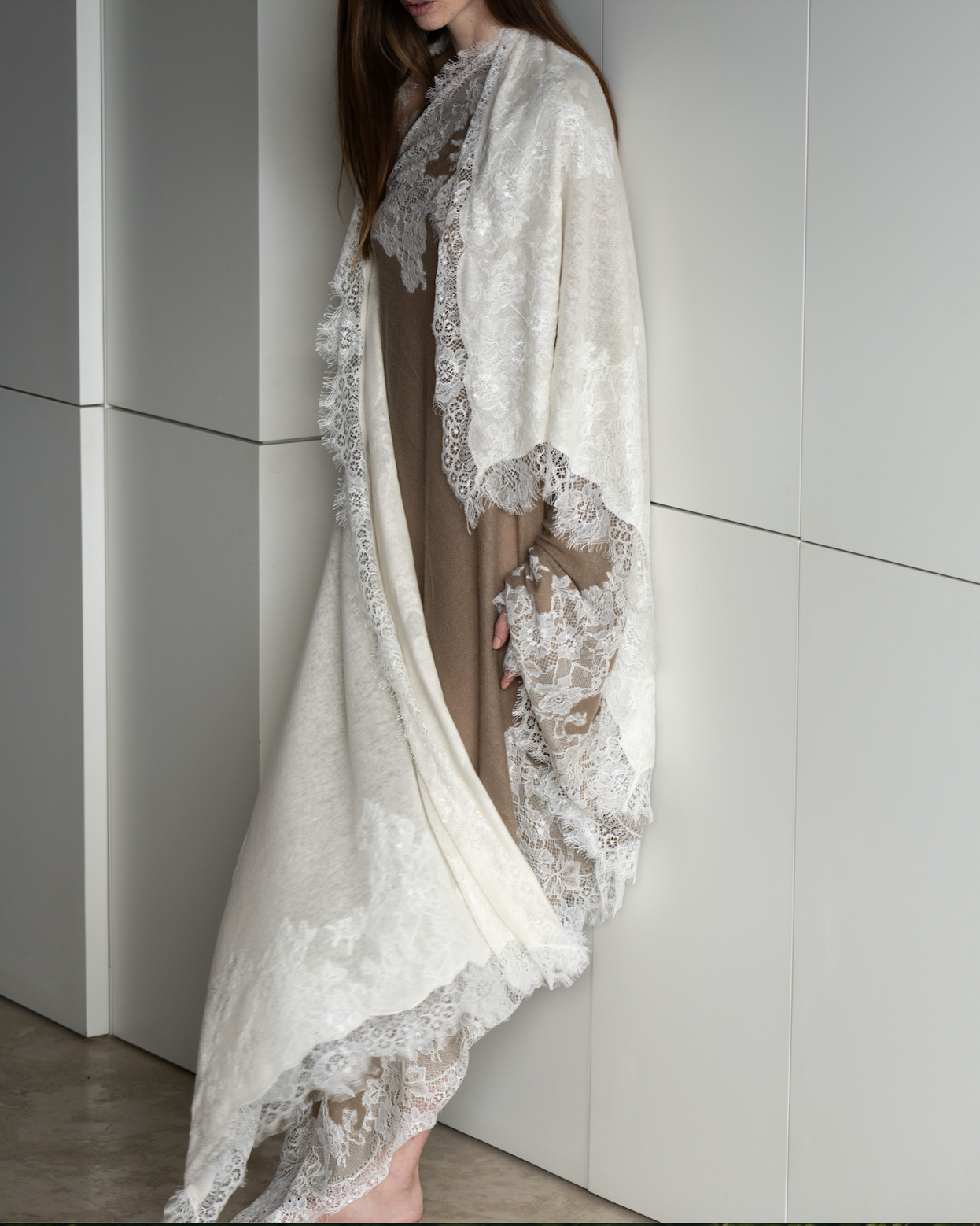 Xale CASHMERE com renda Chantilly marfim