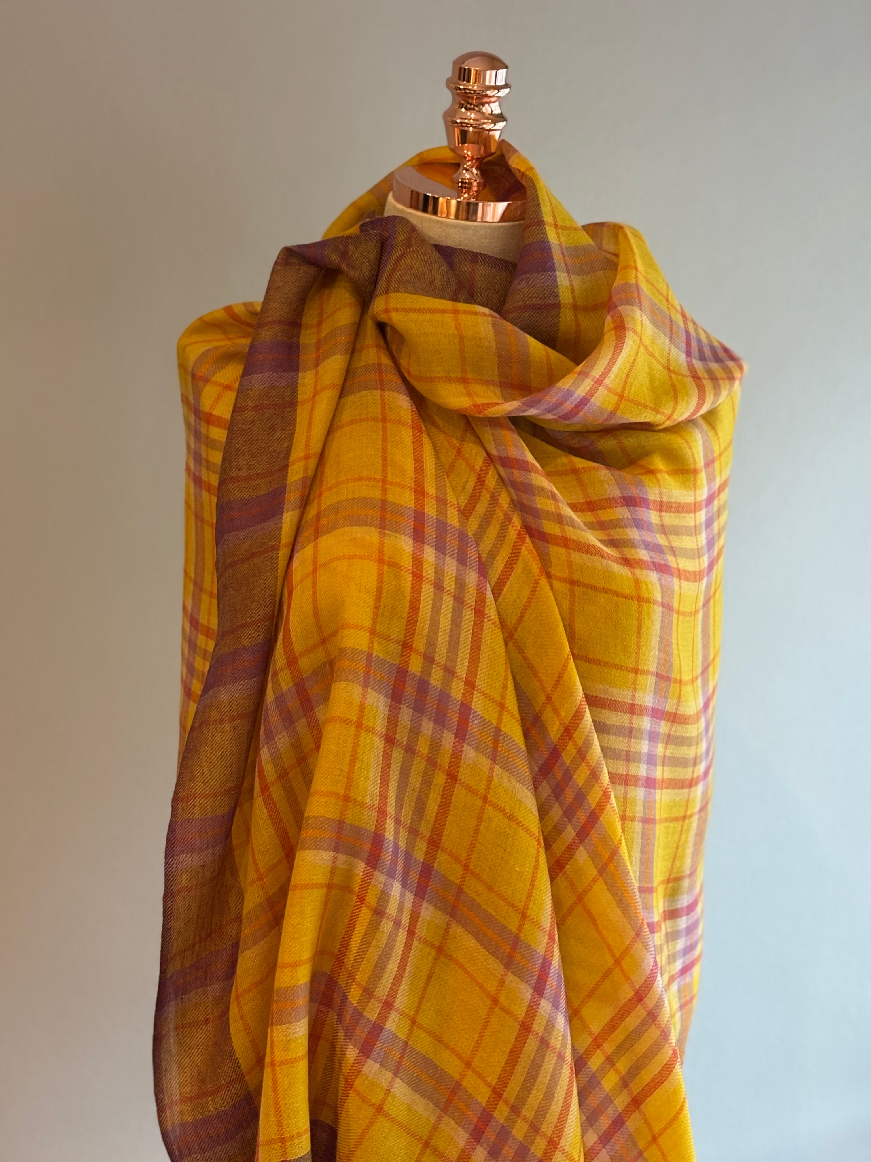 Xale merino KILT amarelo