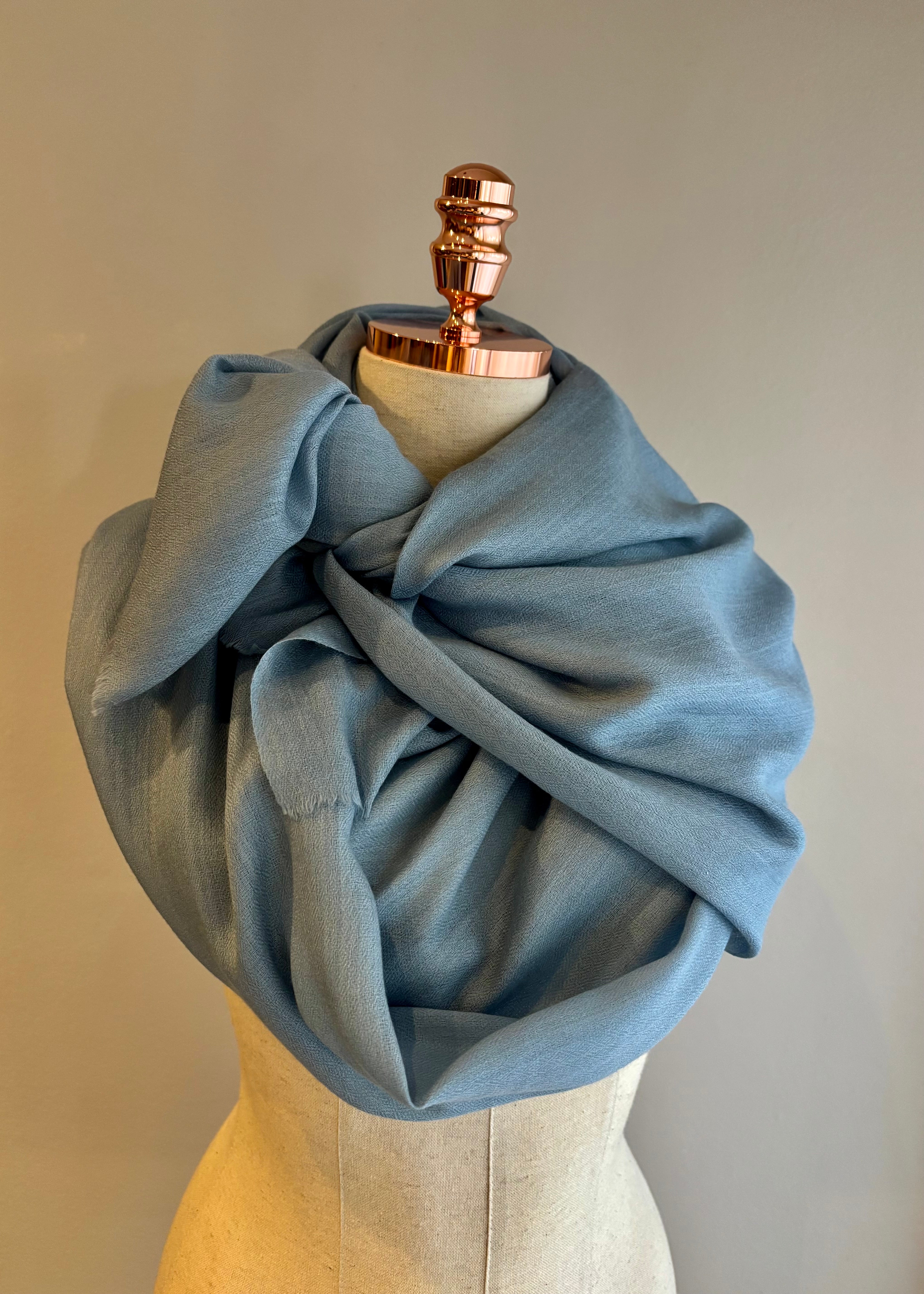 Xale merino COLORS azul hortênsia