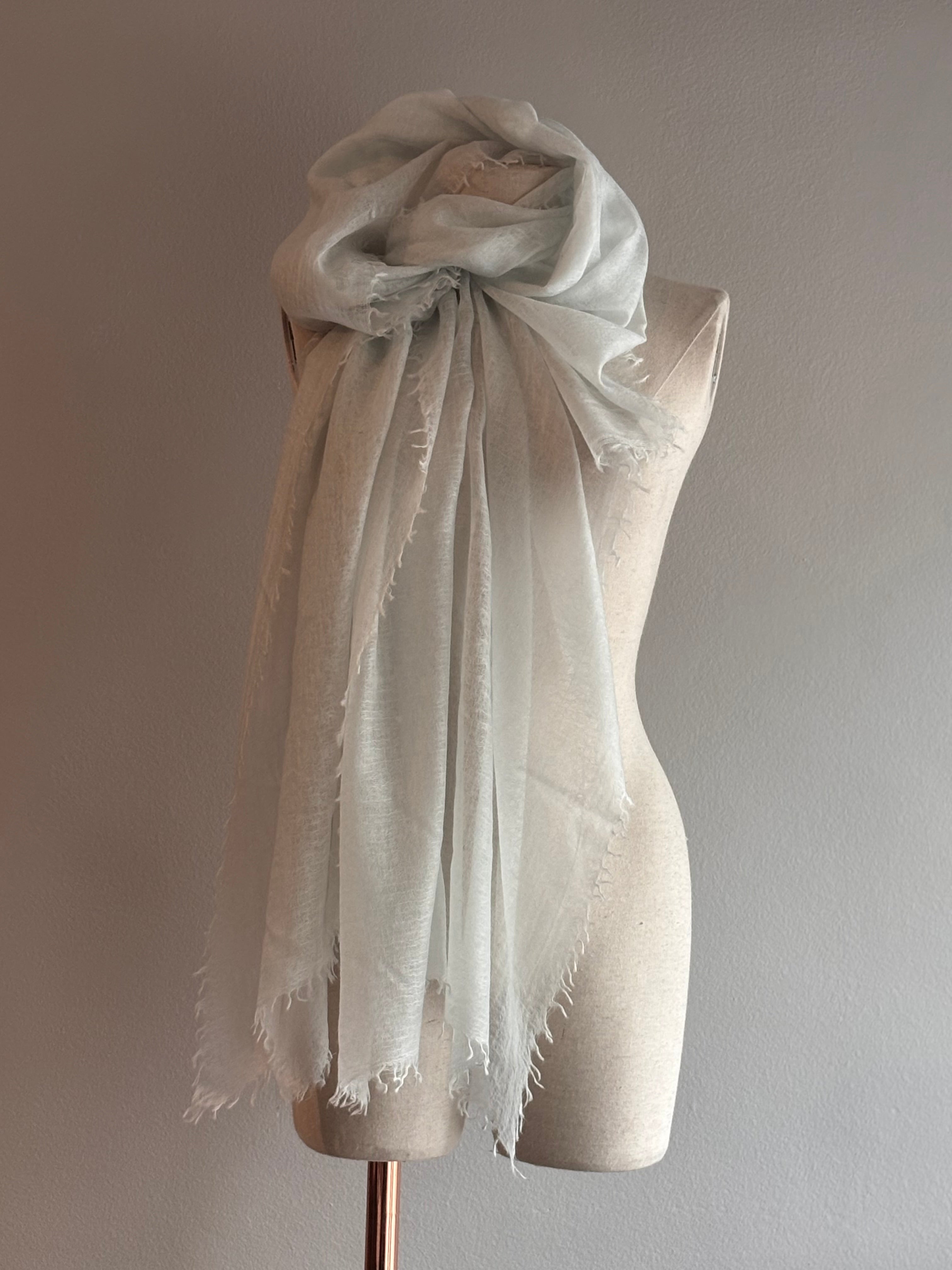 Xale GAZE CASHMERE powder blue