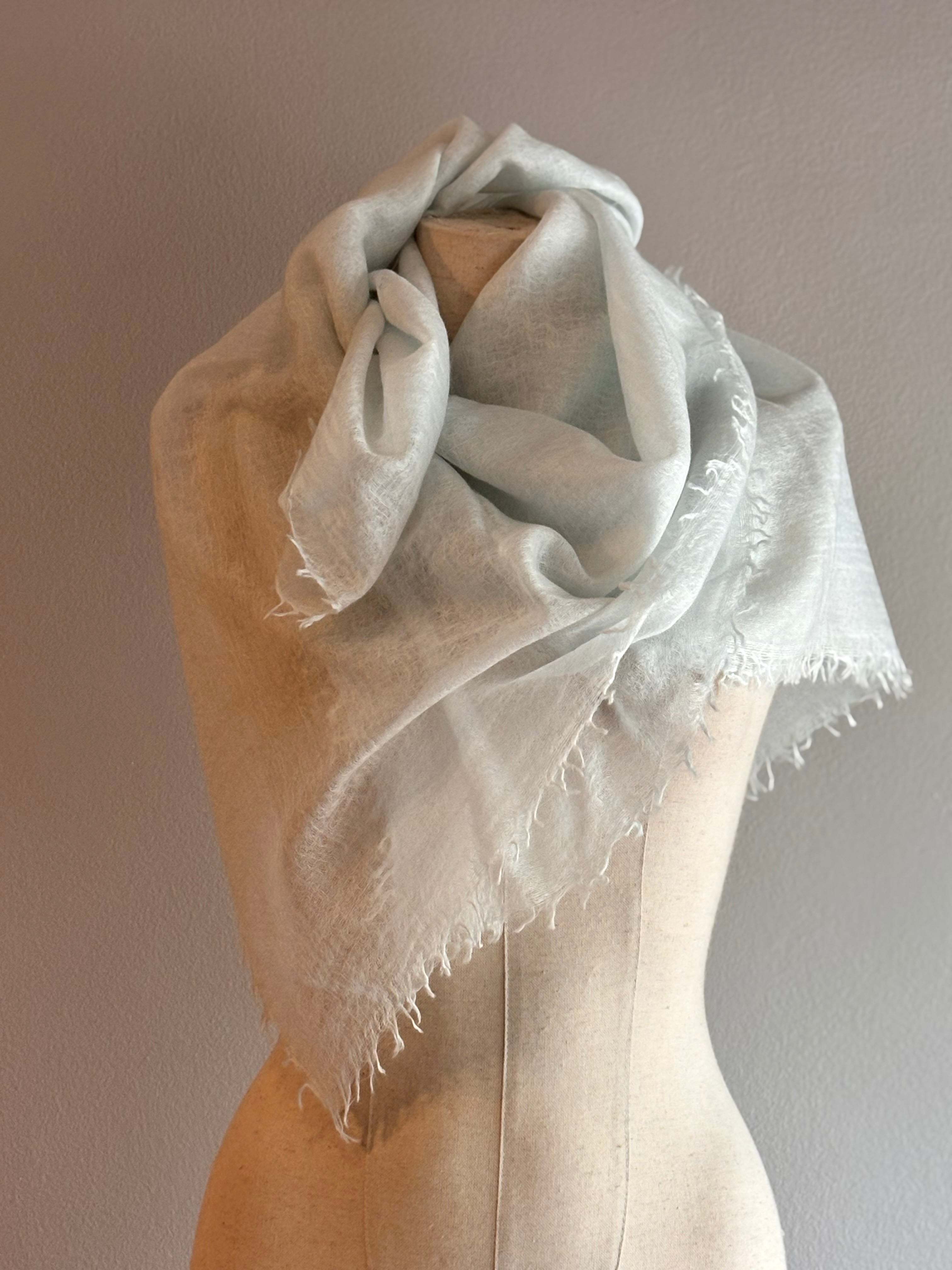 Xale GAZE CASHMERE powder blue
