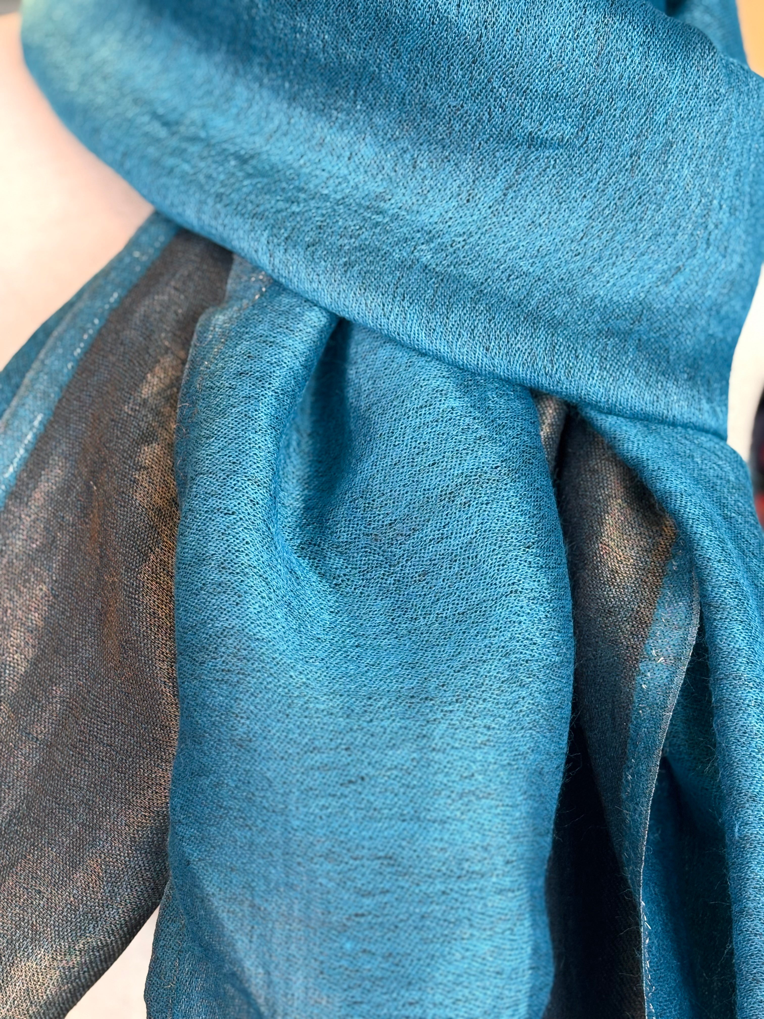 Xale ZARI azul petróleo