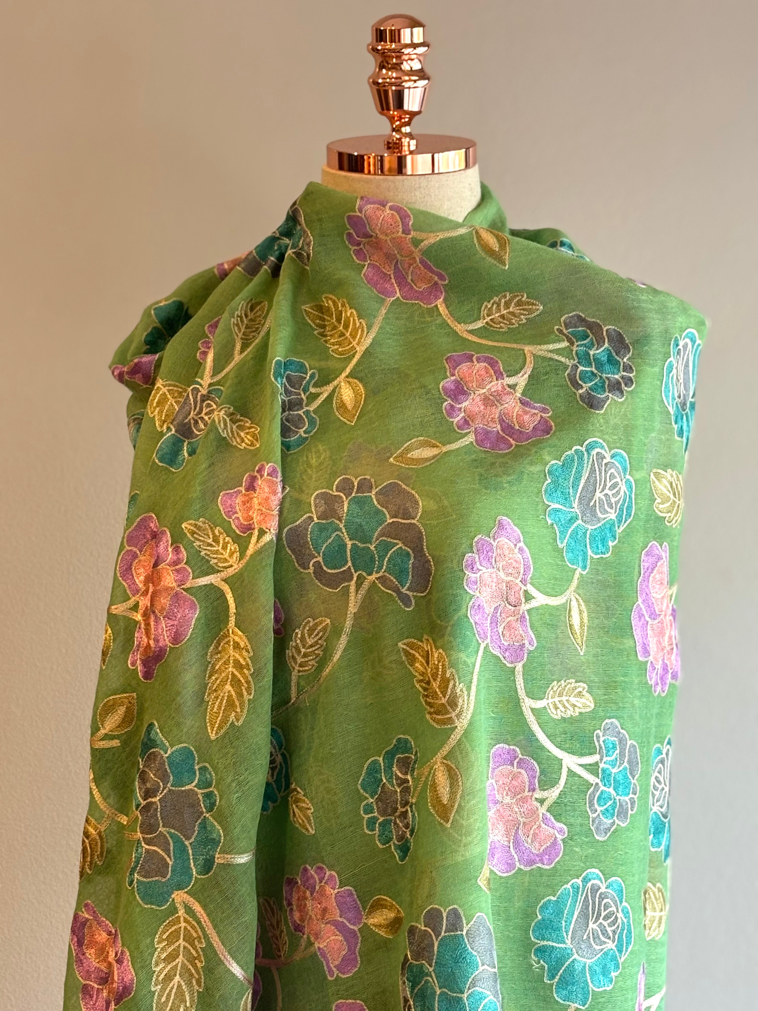 Xale  MT Aari floral verde