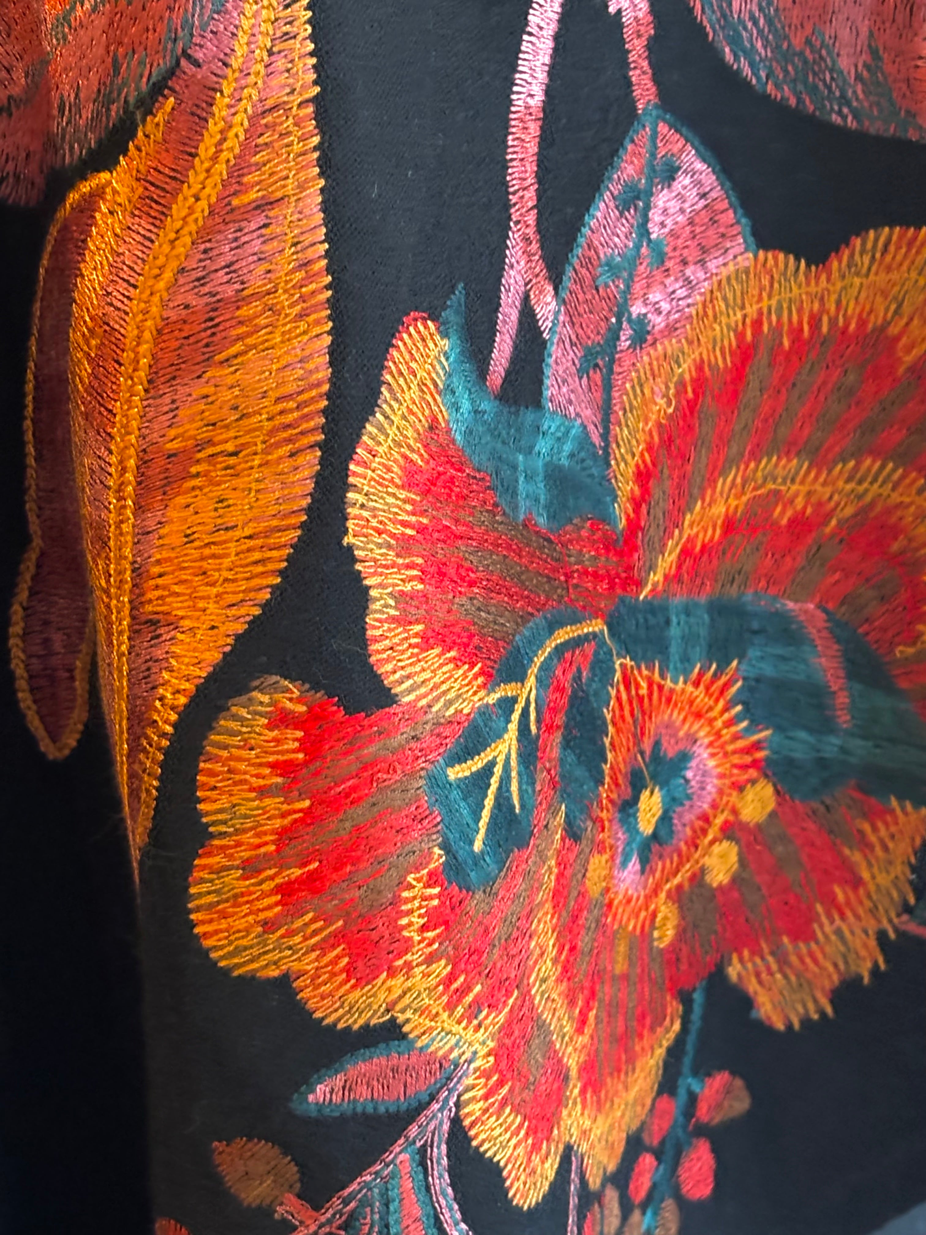 Xale Merino Bordado FLOWER MAXI preto