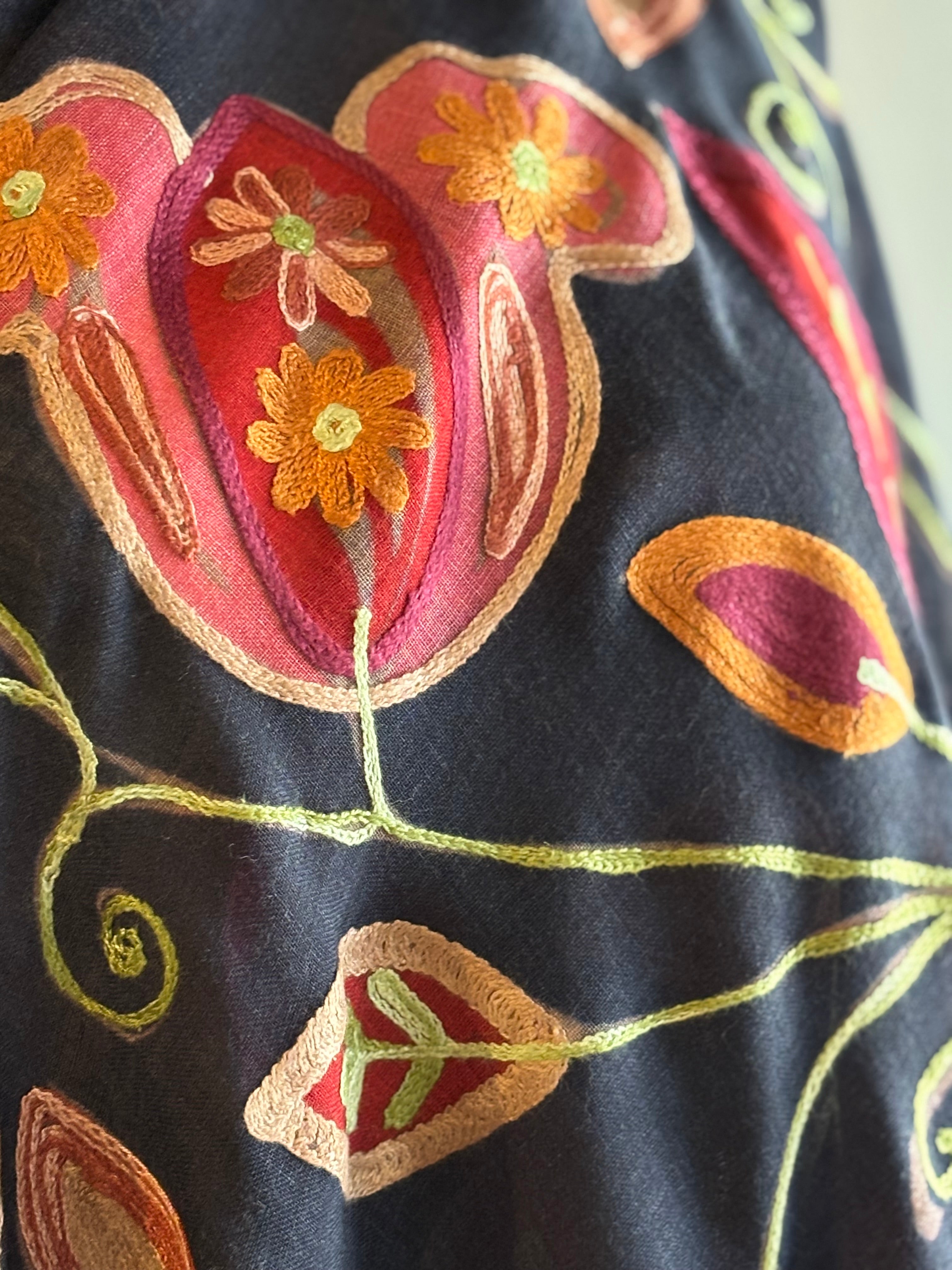 Xale Bordado Boho navy & rosé