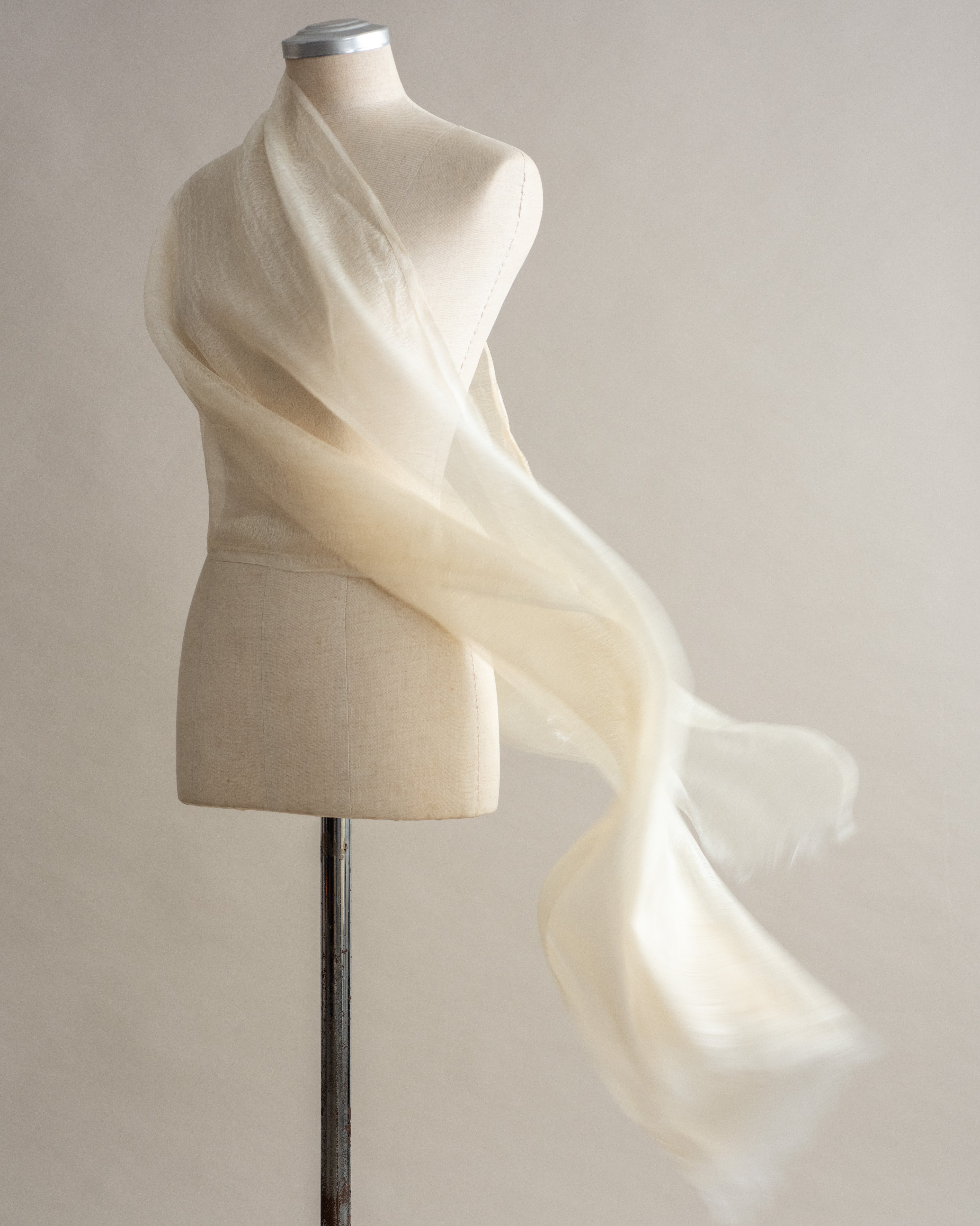 Xale GAZE SEDA cor natural