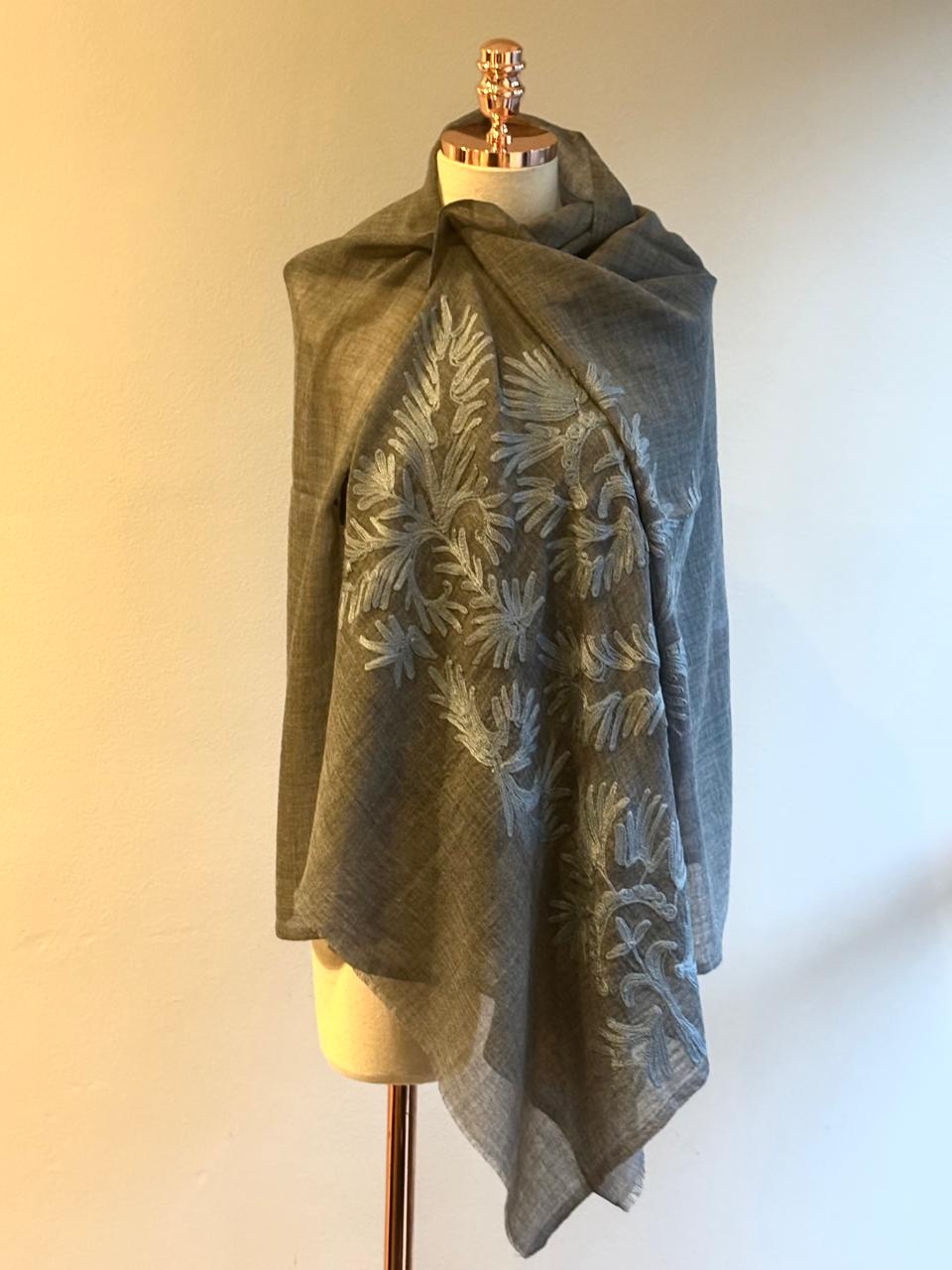 Xale Merino Bordado ORGANIC grafite